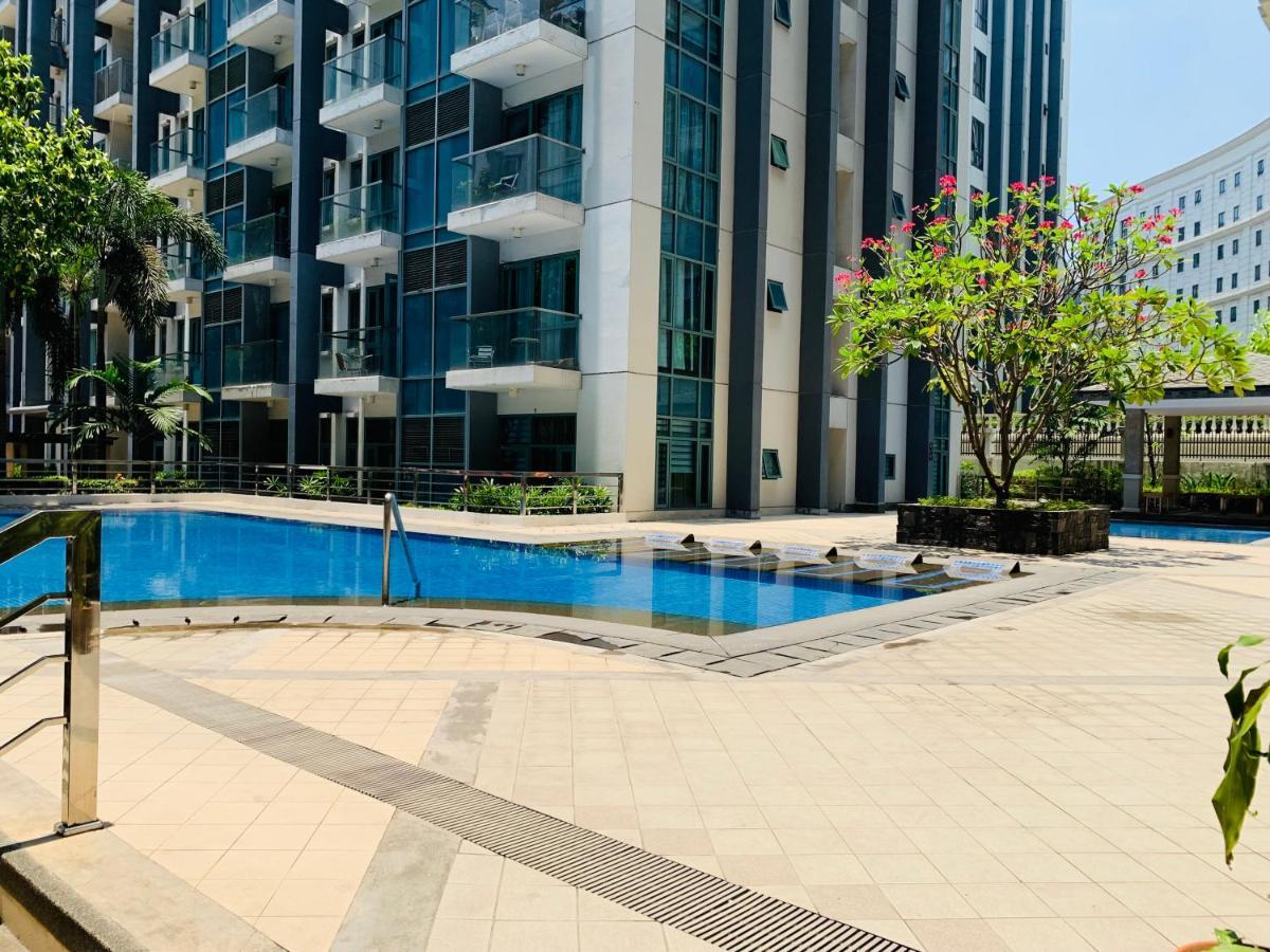 Two Palm Tree Villas Condominium - Studio 8Th Fl With Balcony - Across Terminal 3 Airport Πασάι Εξωτερικό φωτογραφία