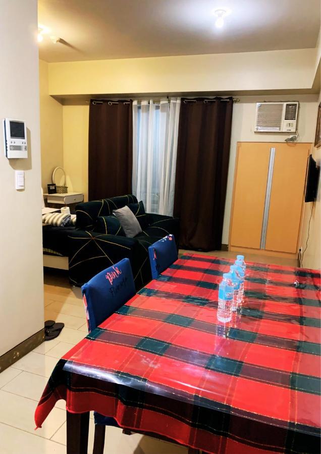 Two Palm Tree Villas Condominium - Studio 8Th Fl With Balcony - Across Terminal 3 Airport Πασάι Εξωτερικό φωτογραφία
